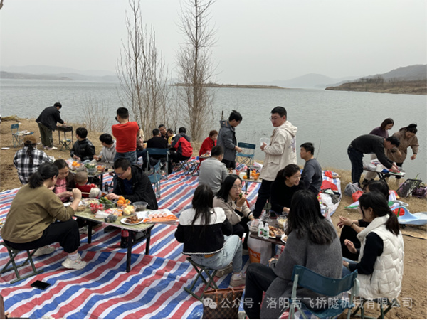 春日“趣”燒烤，不負好“食”光  公司開展部門團建活動